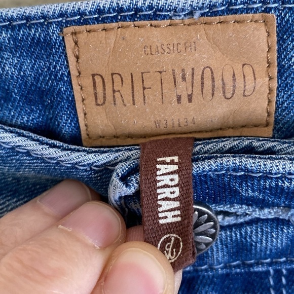 Driftwood Farrah flared jeans women’s 31” raw hem - Picture 2 of 8